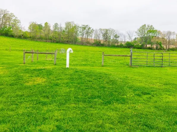 14655 Township Road 213, Lakeville, OH 44638