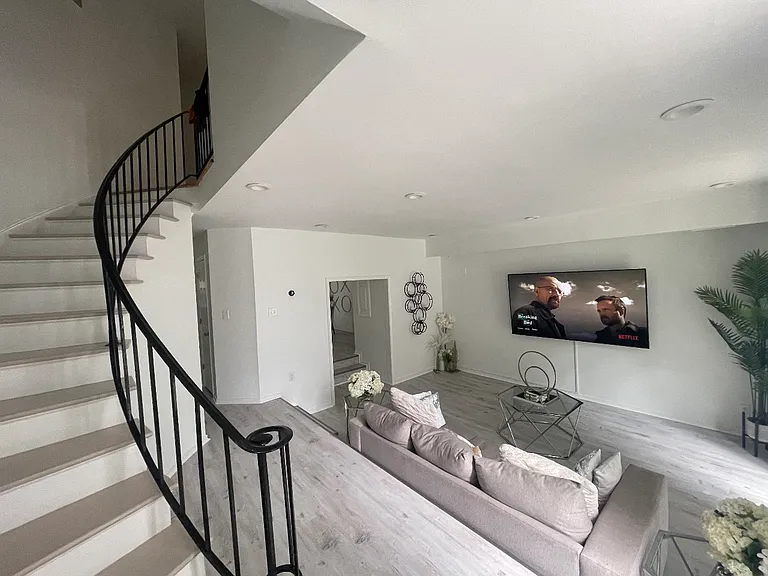 10374 May Wind Ct #1 — Photo 2