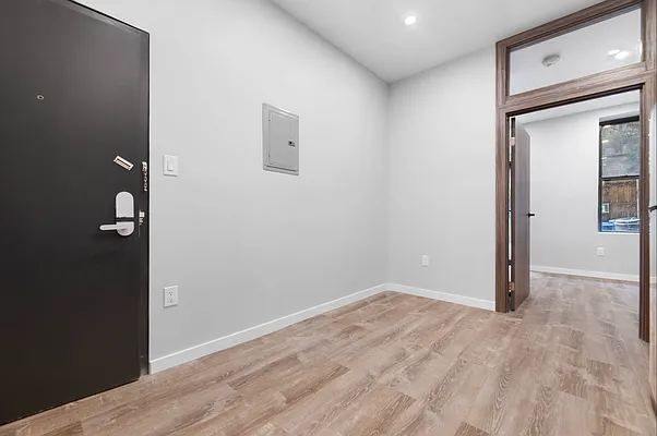 Rented by REAL New York | media 7