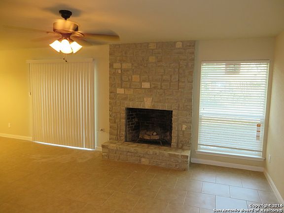 3rd image of 4247 Treegarden St