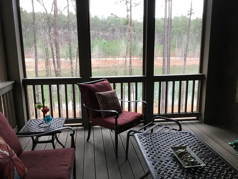 Screened in porch