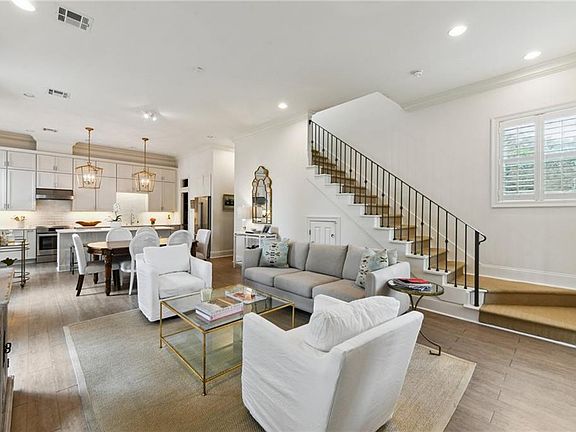 3rd image of 4510 Coliseum St #4510