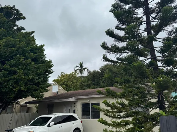 1017 NW 47th Street, Miami, FL 33127