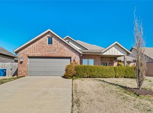 2204 Worthington Ave, Bentonville, AR 72712
