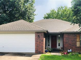 1659 N Desarc Way, Fayetteville, AR 72704