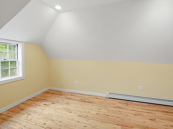 4th image of 62 Church St #3