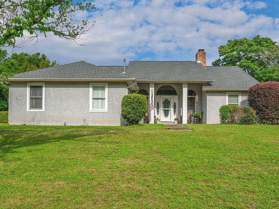 1st image of 114 Oakcrest Dr