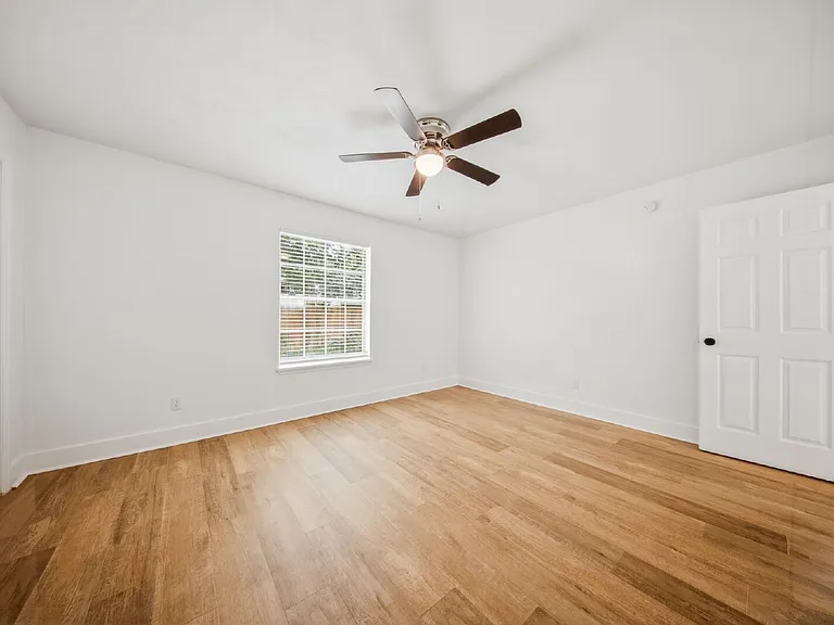 1560 Cinnamon Bear Cir — Photo 16