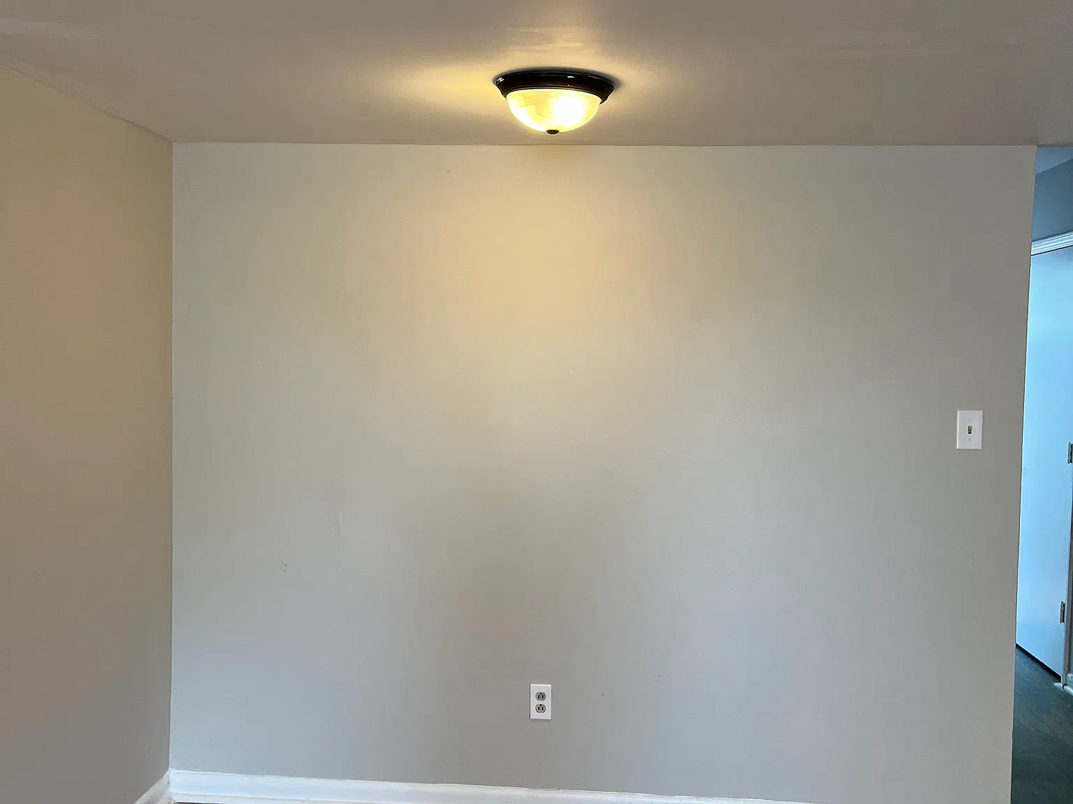 2 bed, 1.5 bath, 1100 sqft, $1,400 — Photo 3