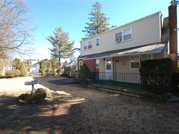 4th image of 320 Marguerite Ave