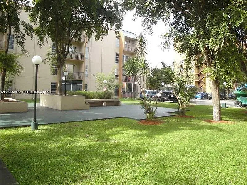 Sunset Villas — Photo 1