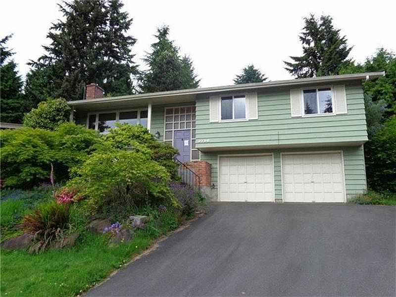 1st image of 3720 NE 192nd St