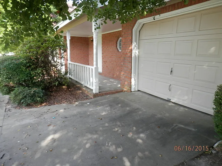 631 Windhaven Dr — Photo 2