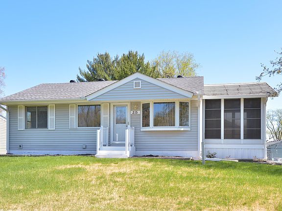 3rd image of 215 Keith Rd