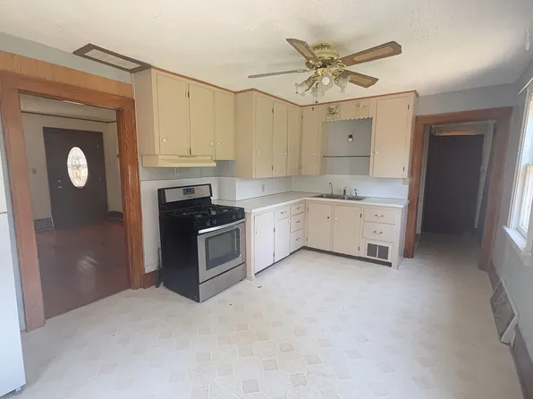 1005 S 5th Ave, Wausau, WI 54401