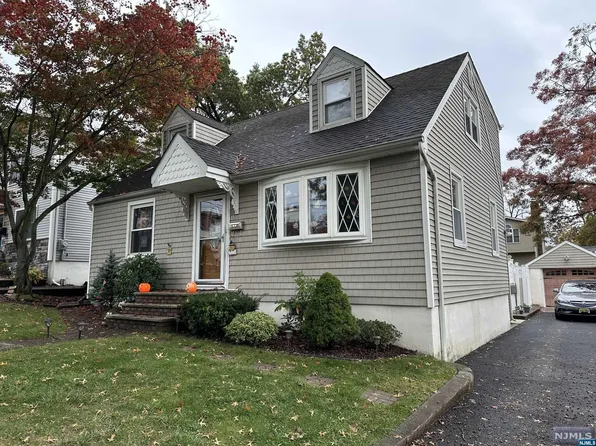 70 Columbus Ave, Hasbrouck Heights, NJ 07604