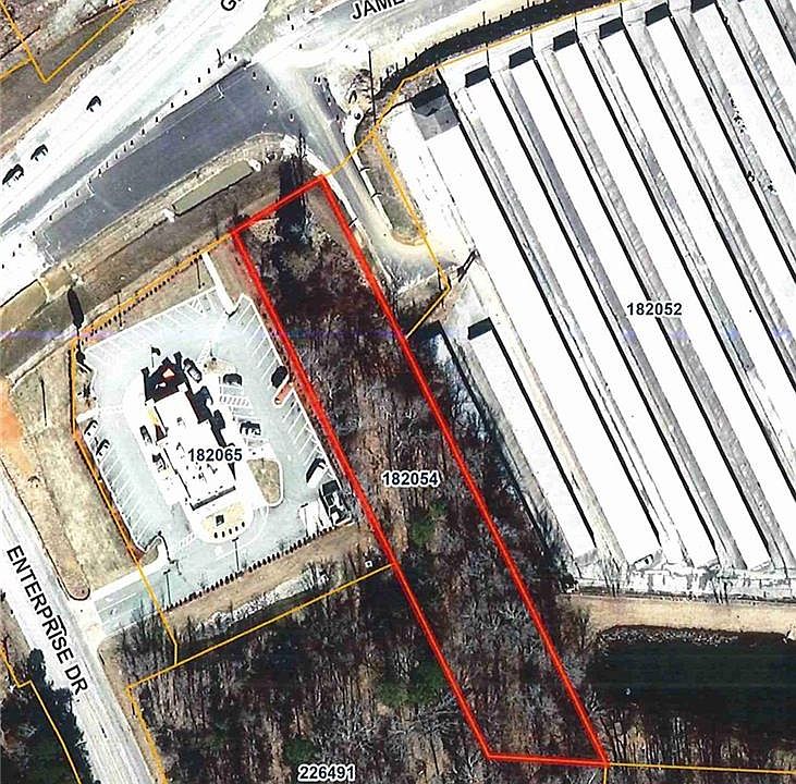 1st image of 600 Greensboro Rd