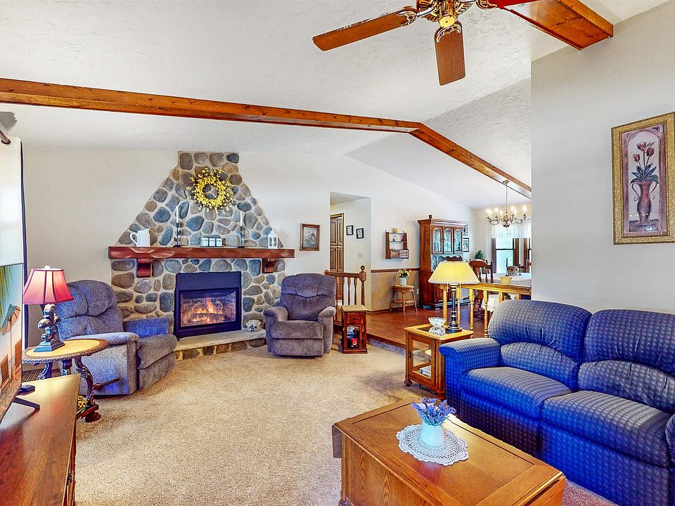 1258 Sand Hill Dr, Green Bay, WI 54313 MLS 50279690 Zillow