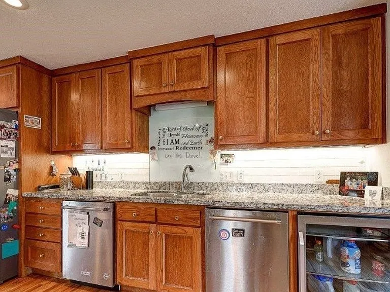 410 N Oliver Ave — Photo 9