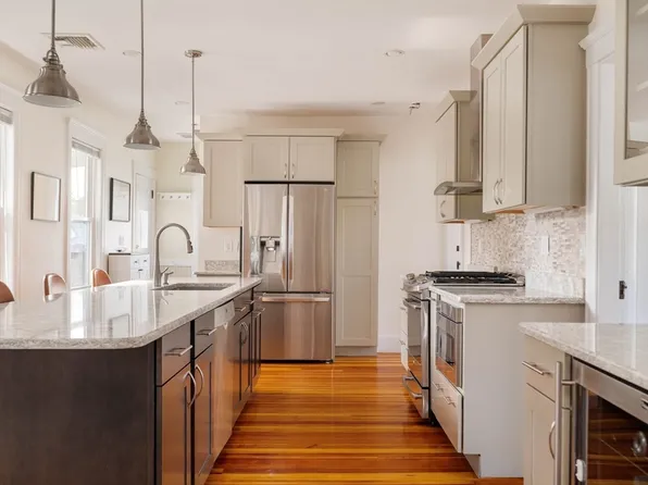 25 Moraine St #25, Belmont, MA 02478