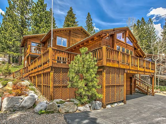 2nd image of 1074 Lanny Ln