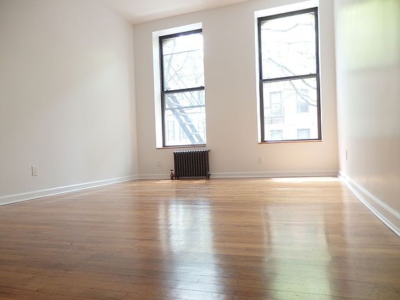 3rd image of 415 W 47th St APT 2FW