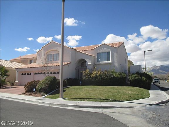 2nd image of 2121 Greenhouse Ct