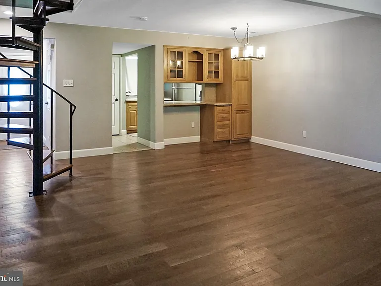 27 W Azalea Ln — Photo 5