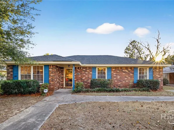 1121 Madrid Avenue, Savannah, GA 31406