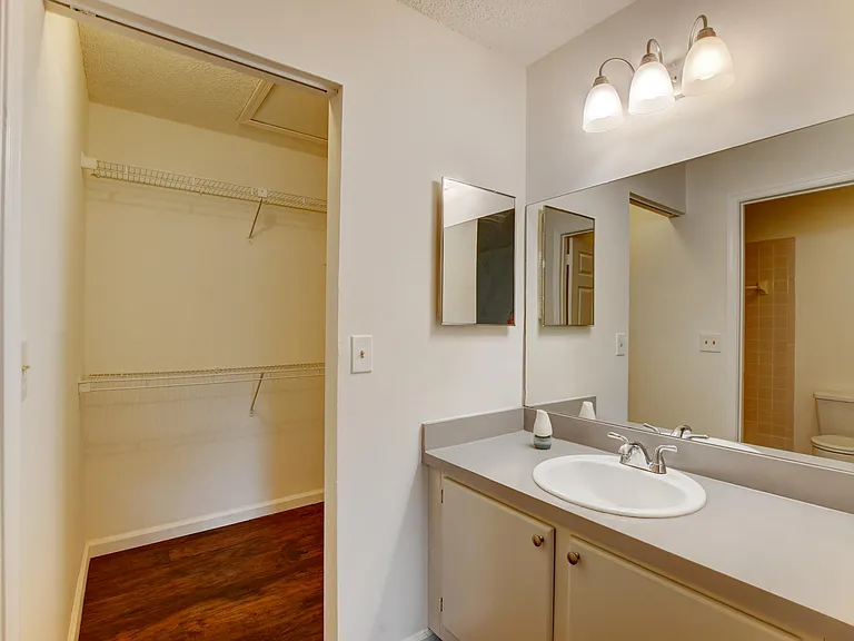 499 Hardwood Pl #H-29 — Photo 17