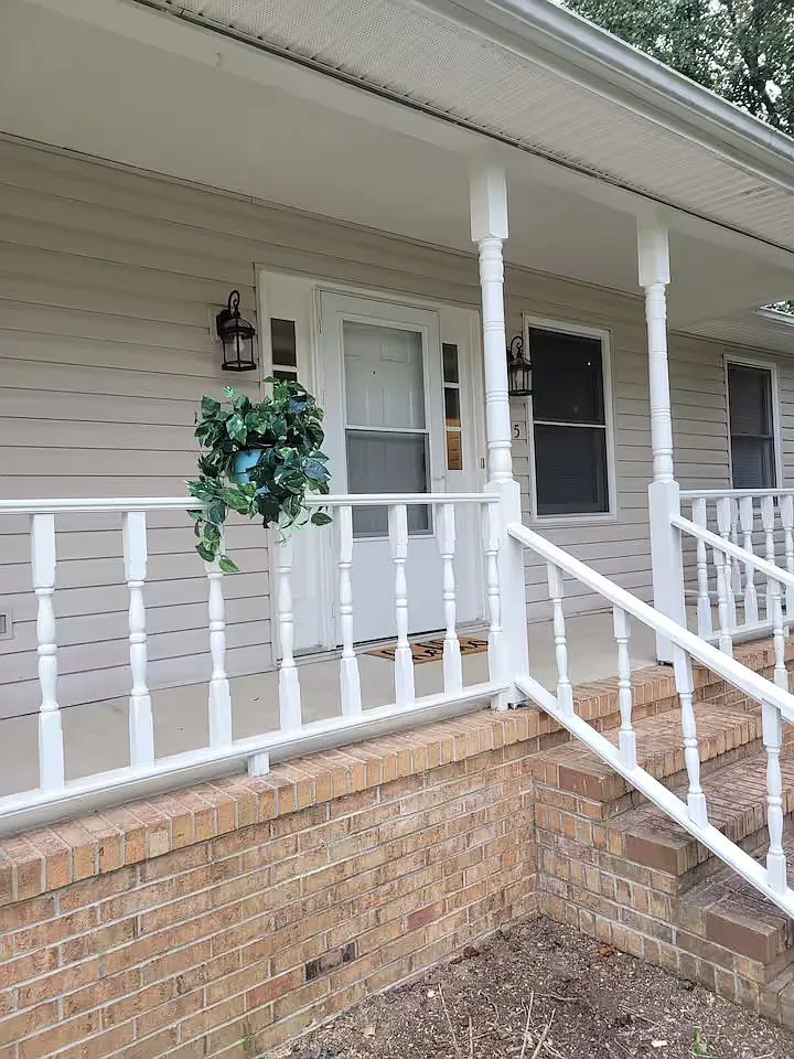 3 bed, 1440 sqft, $1,925 — Photo 2