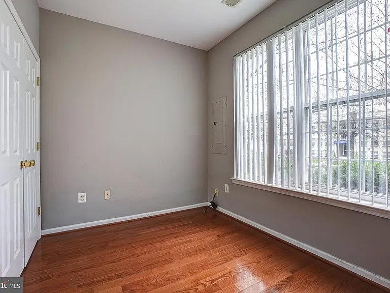 4281 S Capitol St SW — Photo 29