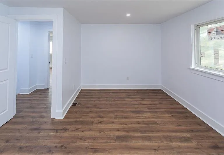 114 Locust St — Photo 12