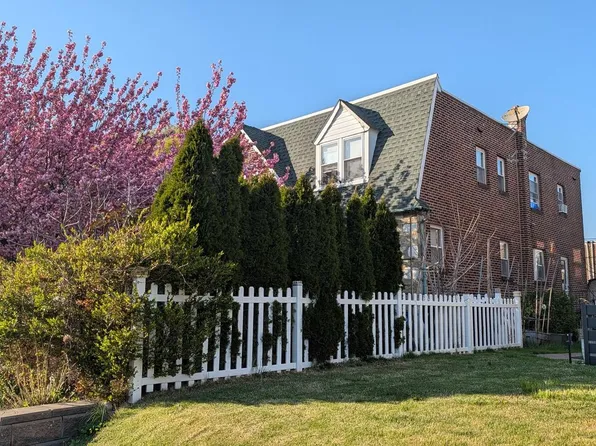 1803 Hoffnagle St, Philadelphia, PA 19152