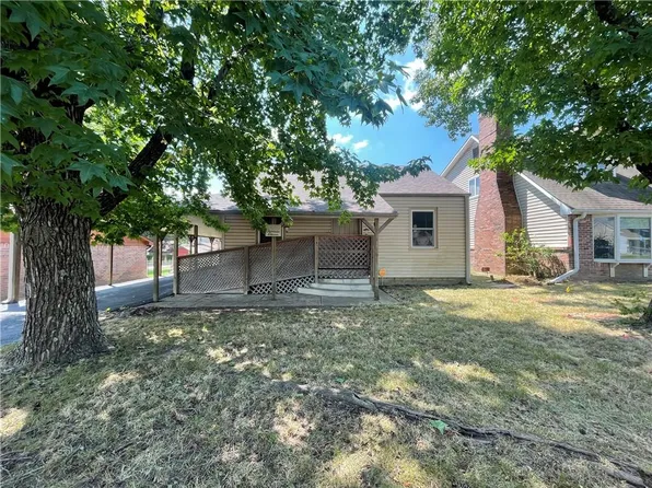 1311 W 1st St, Coffeyville, KS 67337