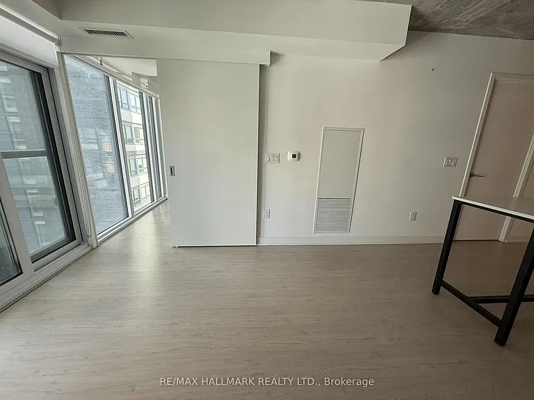 65 Mutual St #908 — Photo 9