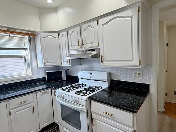 3rd image of 5017 N Meade Ave #Ch