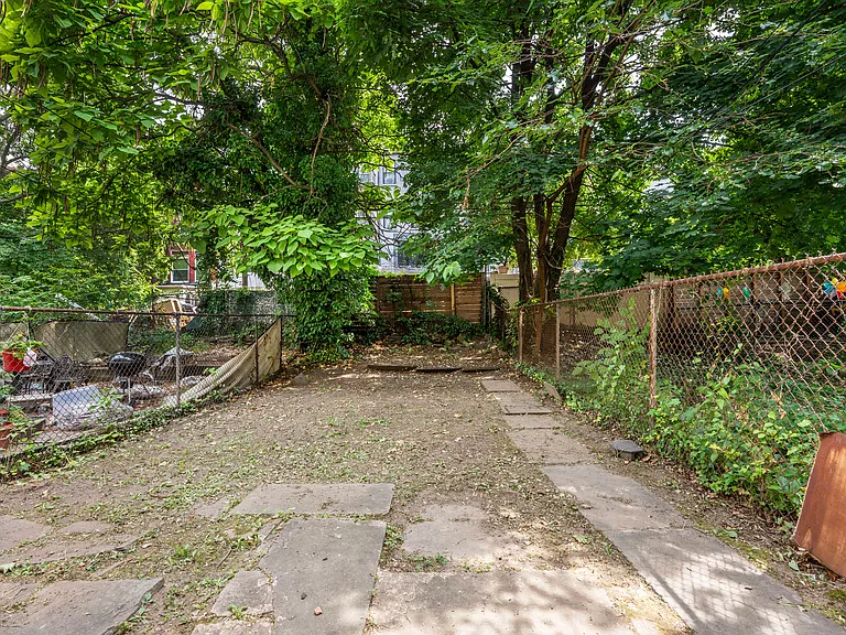 574A Macon St #1FR — Photo 7