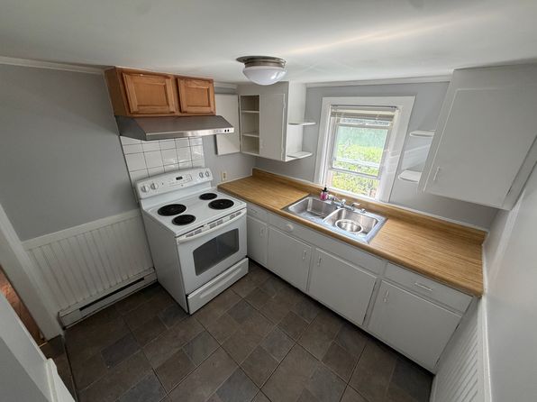 78 Pequot Rd #1