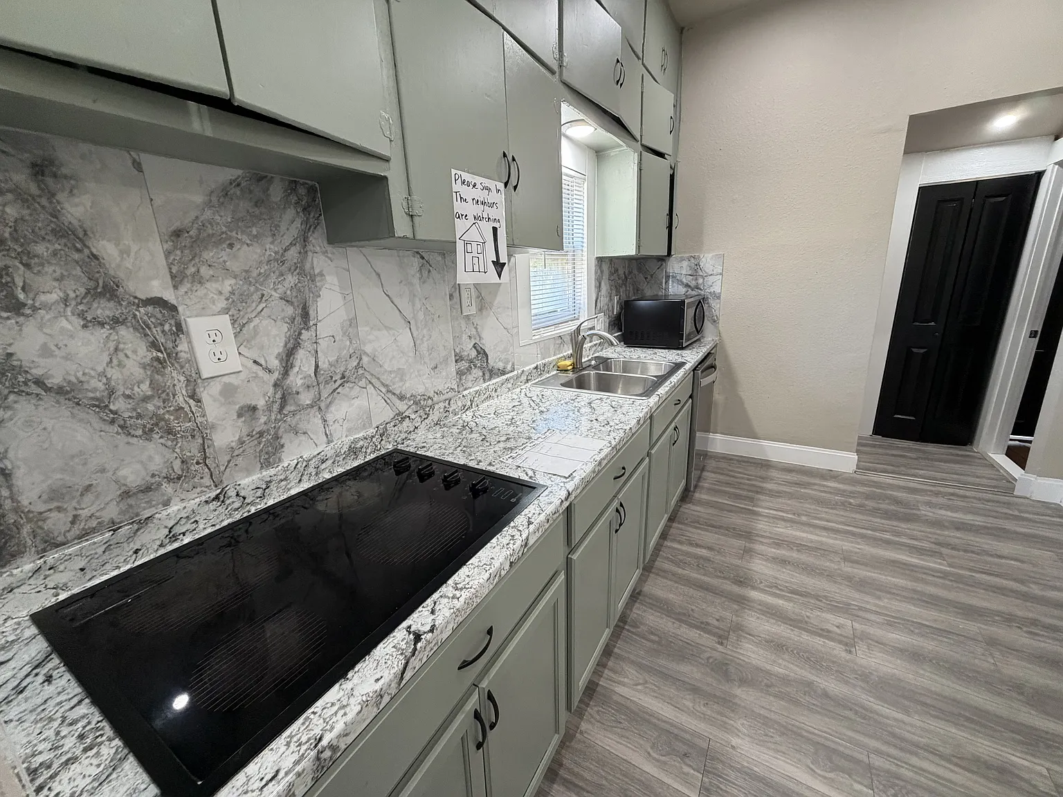 3 bed, 1446 sqft, $1,895 — Photo 4