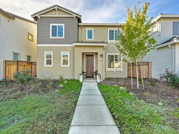 743 Barrett Lake Rd, West Sacramento, CA 95605