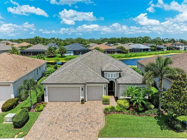 518 Chantilly Trl, Bradenton, FL 34212