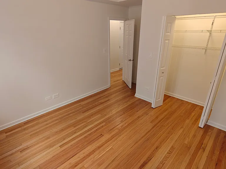 4946 N Ridgeway Ave #2 — Photo 12