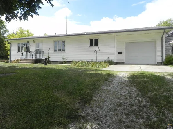2981 Paint Rd, Chapman, KS 67431