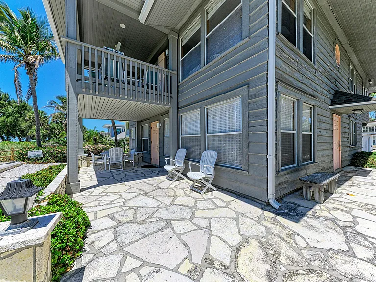 102 Palmetto Ave — Photo 49