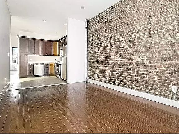 2nd image of 2267 2nd Ave APT 3
