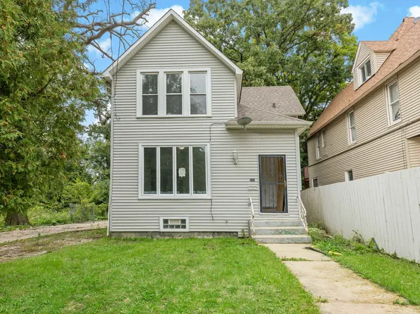 405 Calumet Blvd, Harvey, IL 60426
