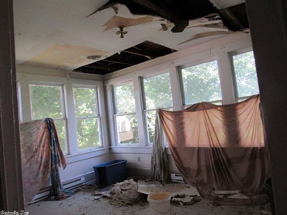 5th image of 1225 W 5th St