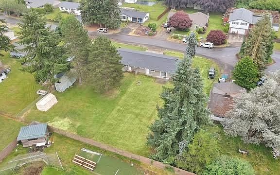 5th image of 3203 Laurel Ln #3203