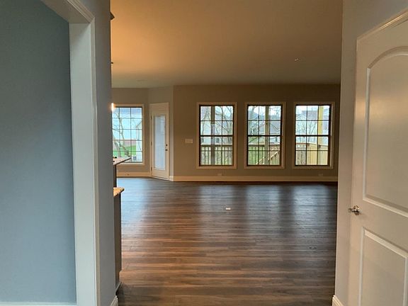 4th image of 1727 Hemp Hill Dr